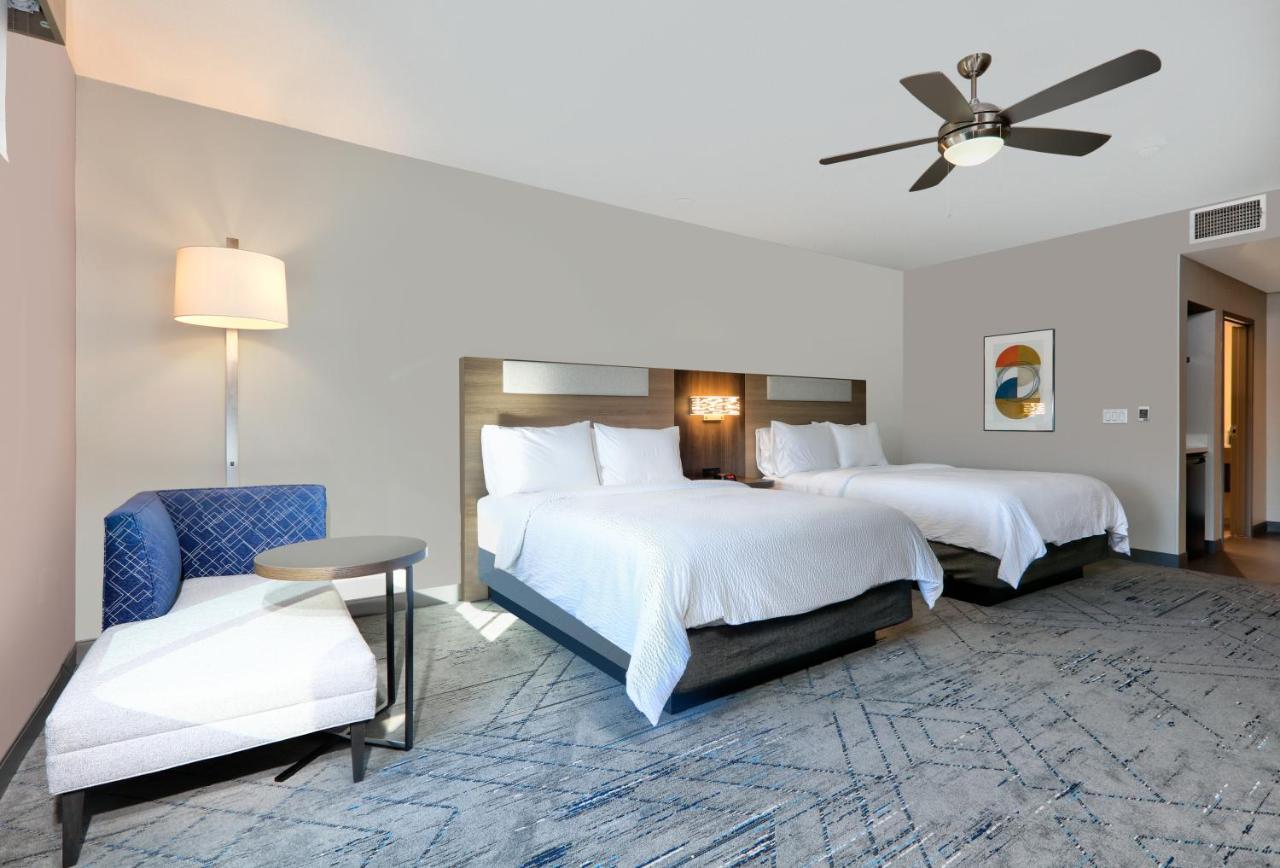 Holiday Inn Express & Suites North Dallas At Preston By Ihg Zewnętrze zdjęcie