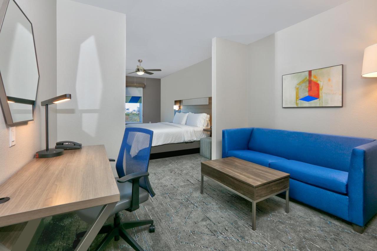 Holiday Inn Express & Suites North Dallas At Preston By Ihg Zewnętrze zdjęcie