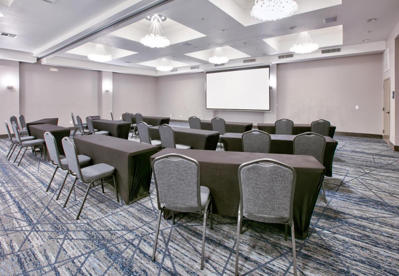 Holiday Inn Express & Suites North Dallas At Preston By Ihg Zewnętrze zdjęcie