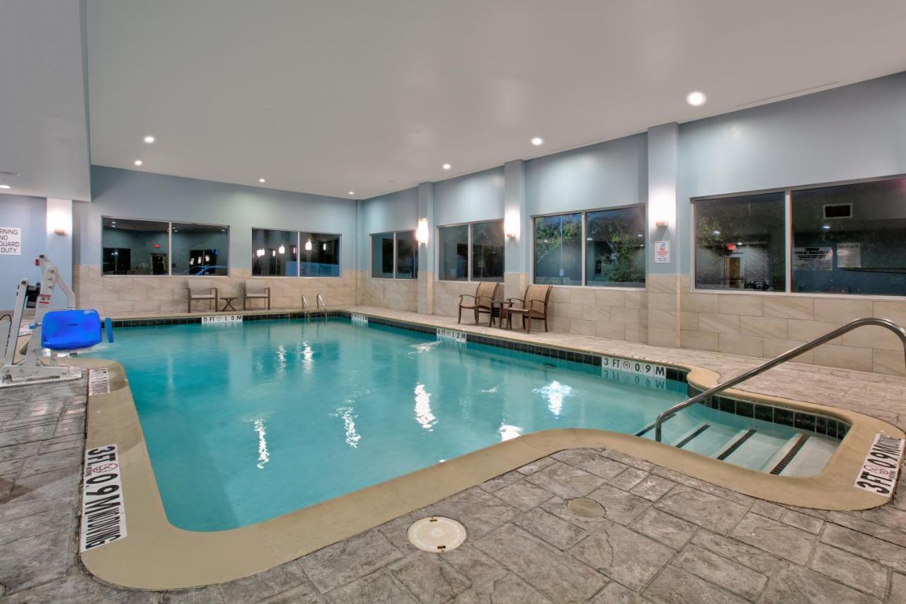 Holiday Inn Express & Suites North Dallas At Preston By Ihg Zewnętrze zdjęcie