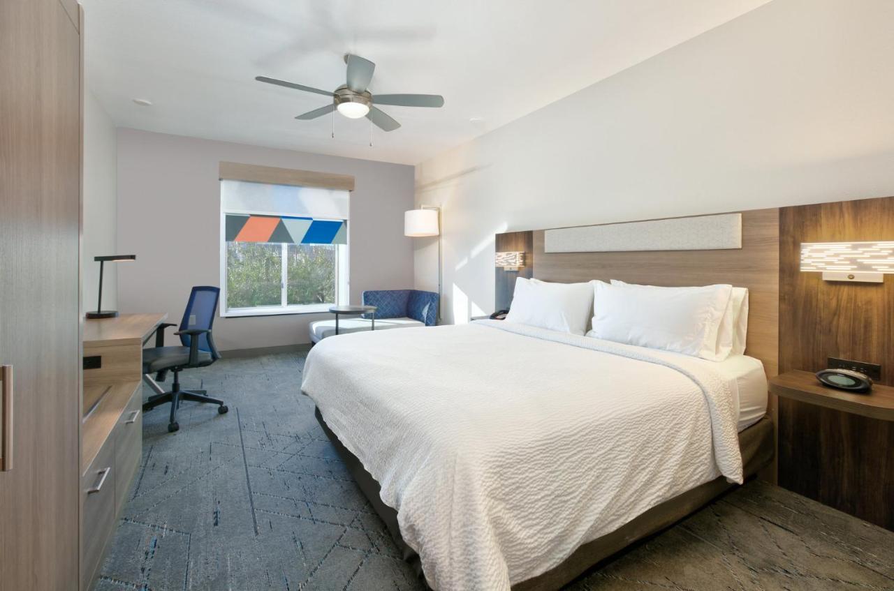 Holiday Inn Express & Suites North Dallas At Preston By Ihg Zewnętrze zdjęcie
