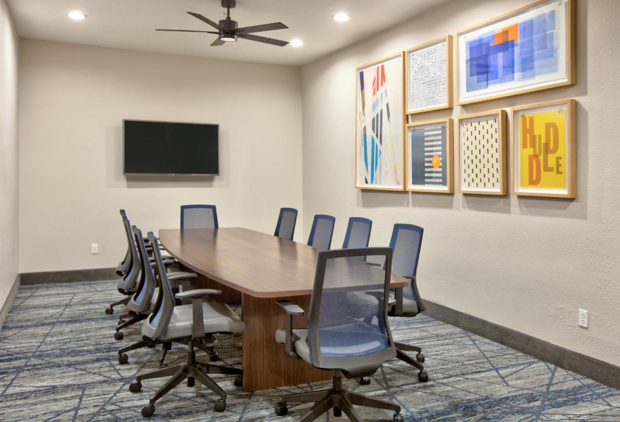 Holiday Inn Express & Suites North Dallas At Preston By Ihg Zewnętrze zdjęcie