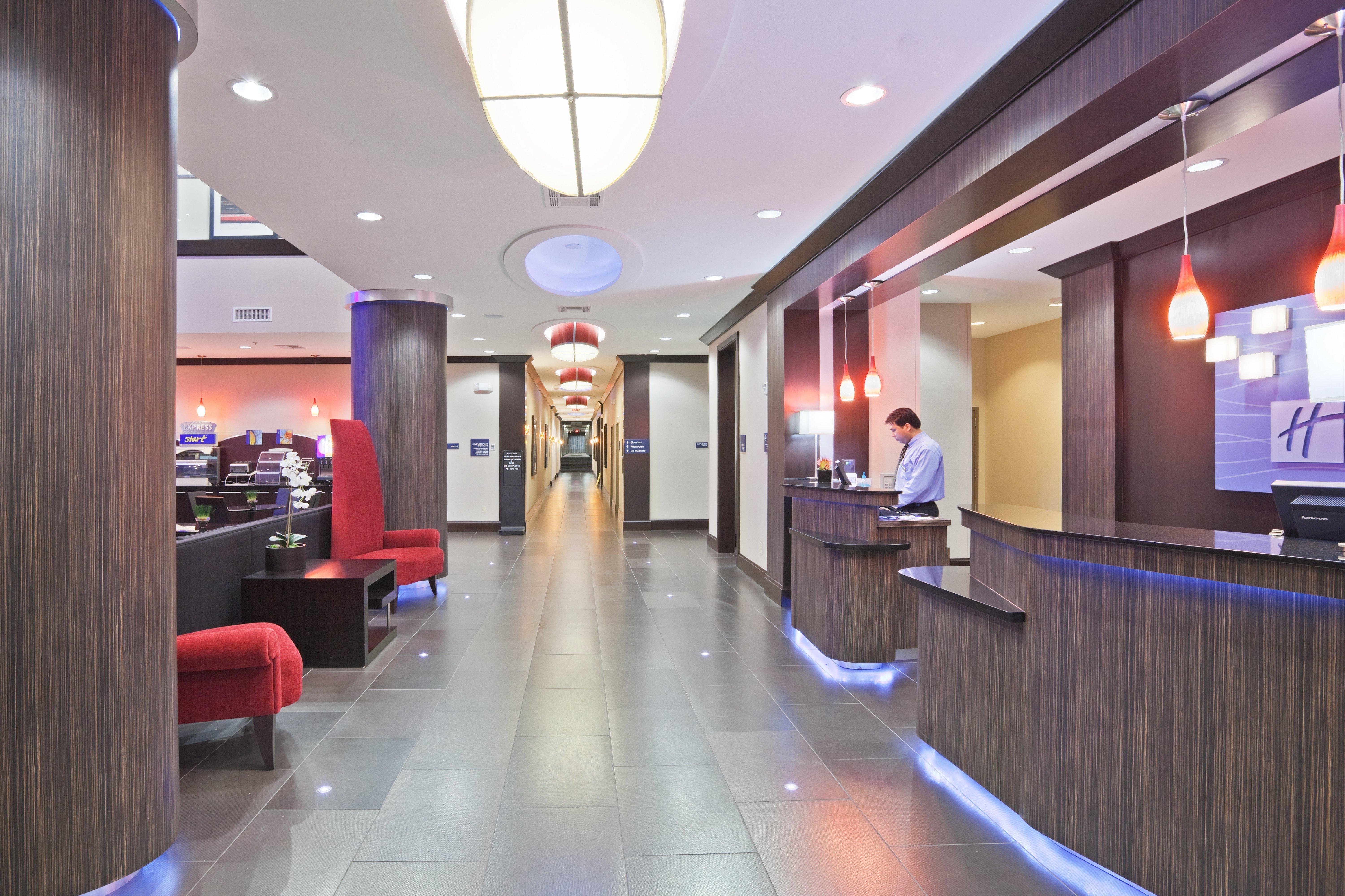 Holiday Inn Express & Suites North Dallas At Preston By Ihg Zewnętrze zdjęcie