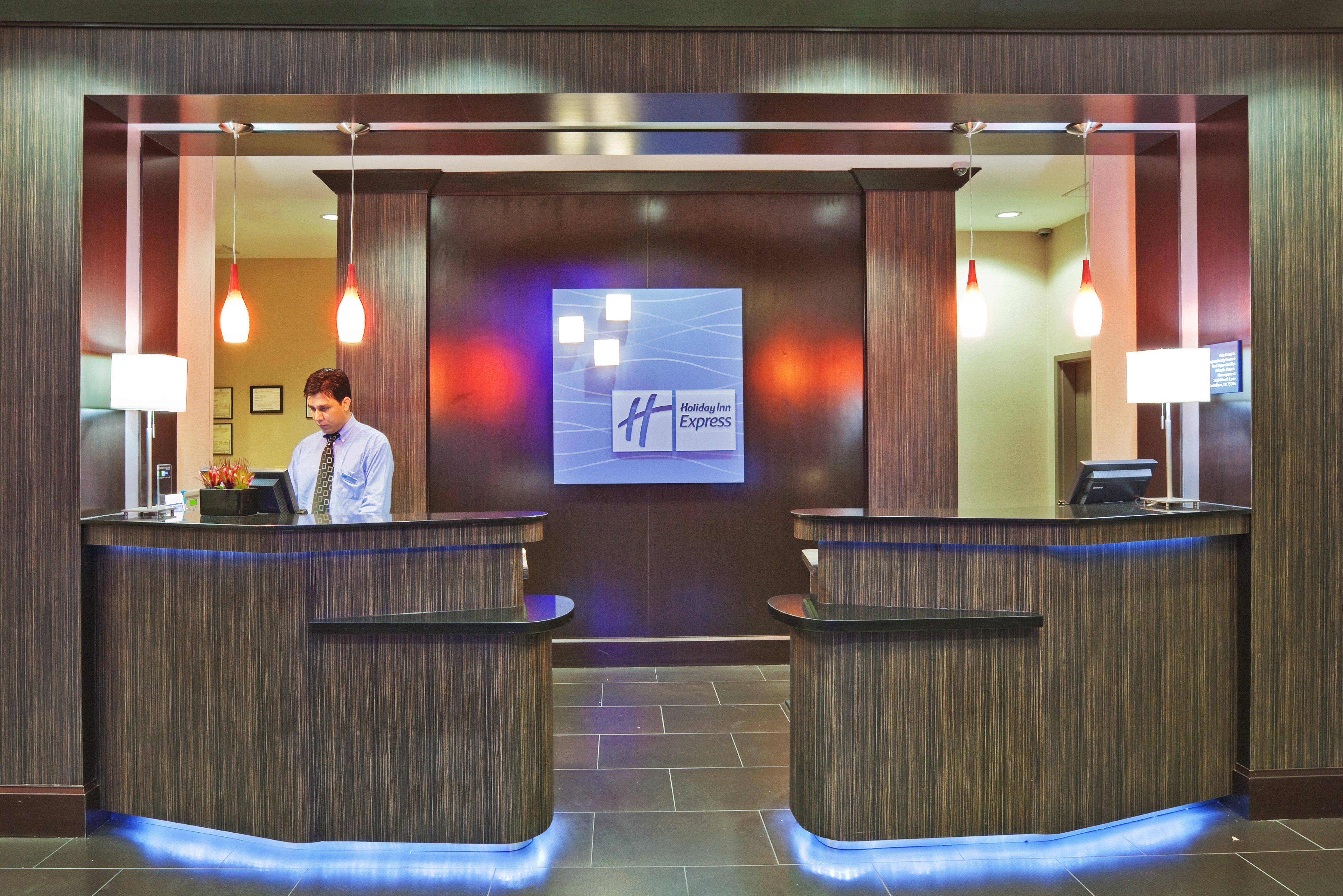 Holiday Inn Express & Suites North Dallas At Preston By Ihg Zewnętrze zdjęcie